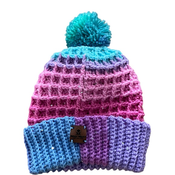 Handcrafted kids Unisex crochet hat with PomPom Beanie - Picture 3 of 6